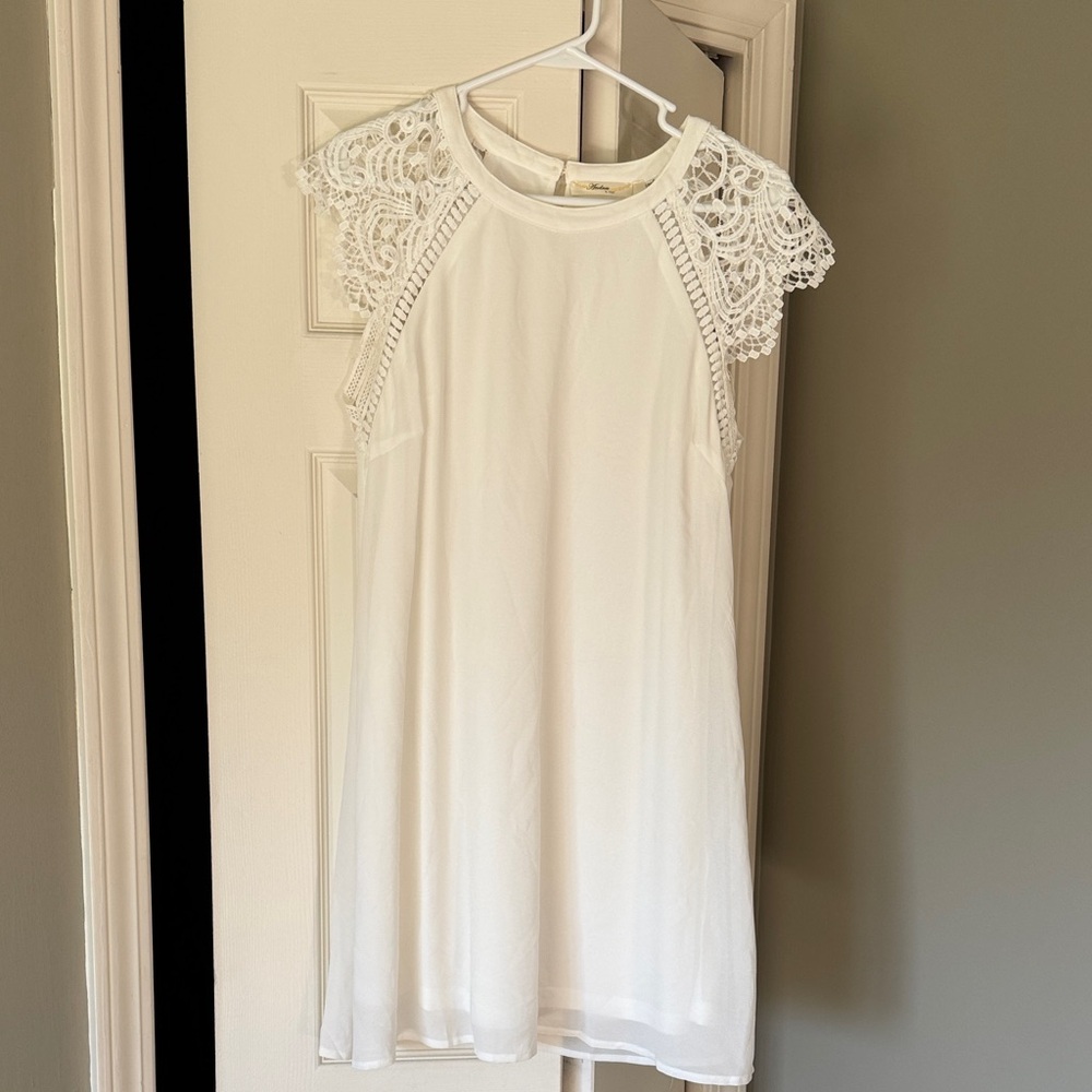 ANDREE BY UNIT White Lace Accent Mini Dress
